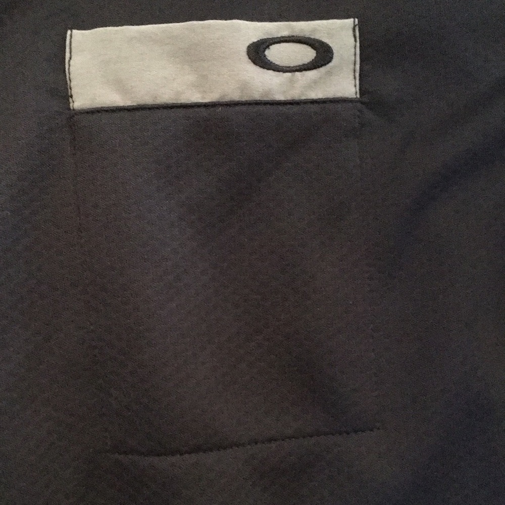 Oakley button down - Picture 7 of 11